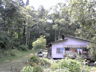 長野県菅平高原 ゆたか山荘 西側(坂上) 2026/08/22 12:45