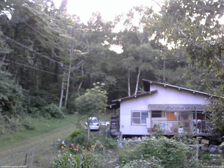 長野県菅平高原 ゆたか山荘 西側(坂上) 2026/08/22 18:00