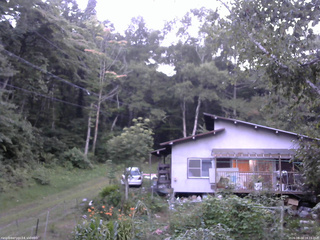 長野県菅平高原 ゆたか山荘 西側(坂上) 2026/08/22 18:15