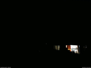 長野県菅平高原 ゆたか山荘 西側(坂上) 2026/08/23 19:45