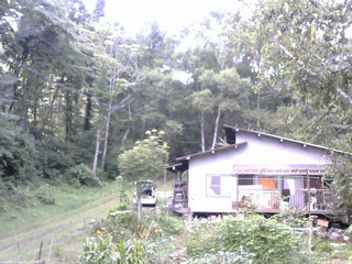 長野県菅平高原 ゆたか山荘 西側(坂上) 2026/08/25 12:15