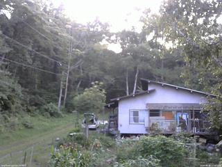 長野県菅平高原 ゆたか山荘 西側(坂上) 2026/08/26 17:00