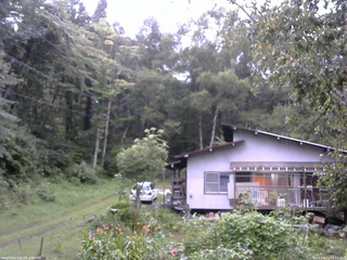長野県菅平高原 ゆたか山荘 西側(坂上) 2026/08/27 08:15