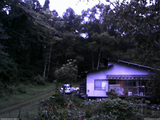 長野県菅平高原 ゆたか山荘 西側(坂上) 2026/08/28 05:15