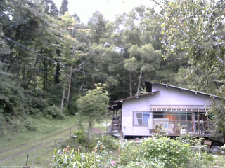 長野県菅平高原 ゆたか山荘 西側(坂上) 2026/08/28 12:00