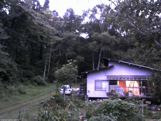 長野県菅平高原 ゆたか山荘 西側(坂上) 2026/08/28 18:15