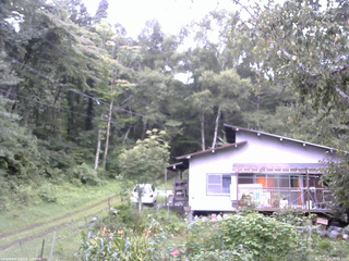 長野県菅平高原 ゆたか山荘 西側(坂上) 2026/08/29 15:45