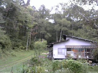 長野県菅平高原 ゆたか山荘 西側(坂上) 2026/09/27 06:45