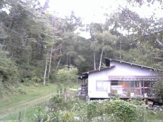 長野県菅平高原 ゆたか山荘 西側(坂上) 2026/09/27 14:15