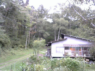 長野県菅平高原 ゆたか山荘 西側(坂上) 2026/09/27 15:15