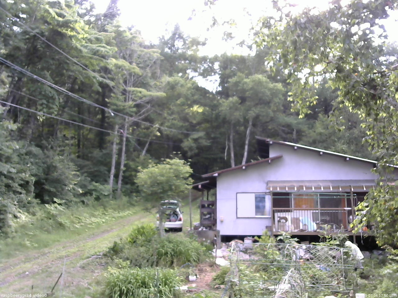 長野県菅平高原 ゆたか山荘 西側(坂上) 2025/07/16 17:00