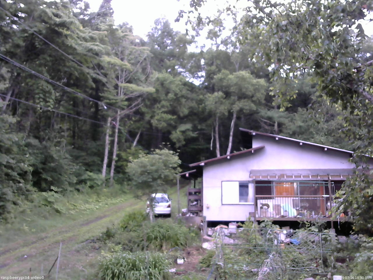 長野県菅平高原 ゆたか山荘 西側(坂上) 2025/07/16 18:30