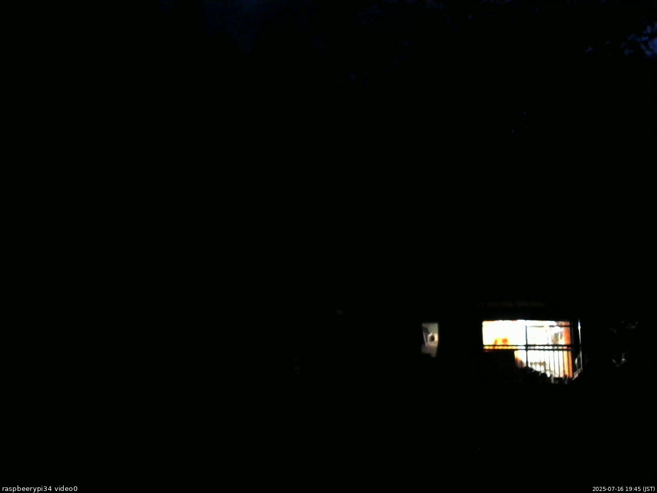 長野県菅平高原 ゆたか山荘 西側(坂上) 2025/07/16 19:45