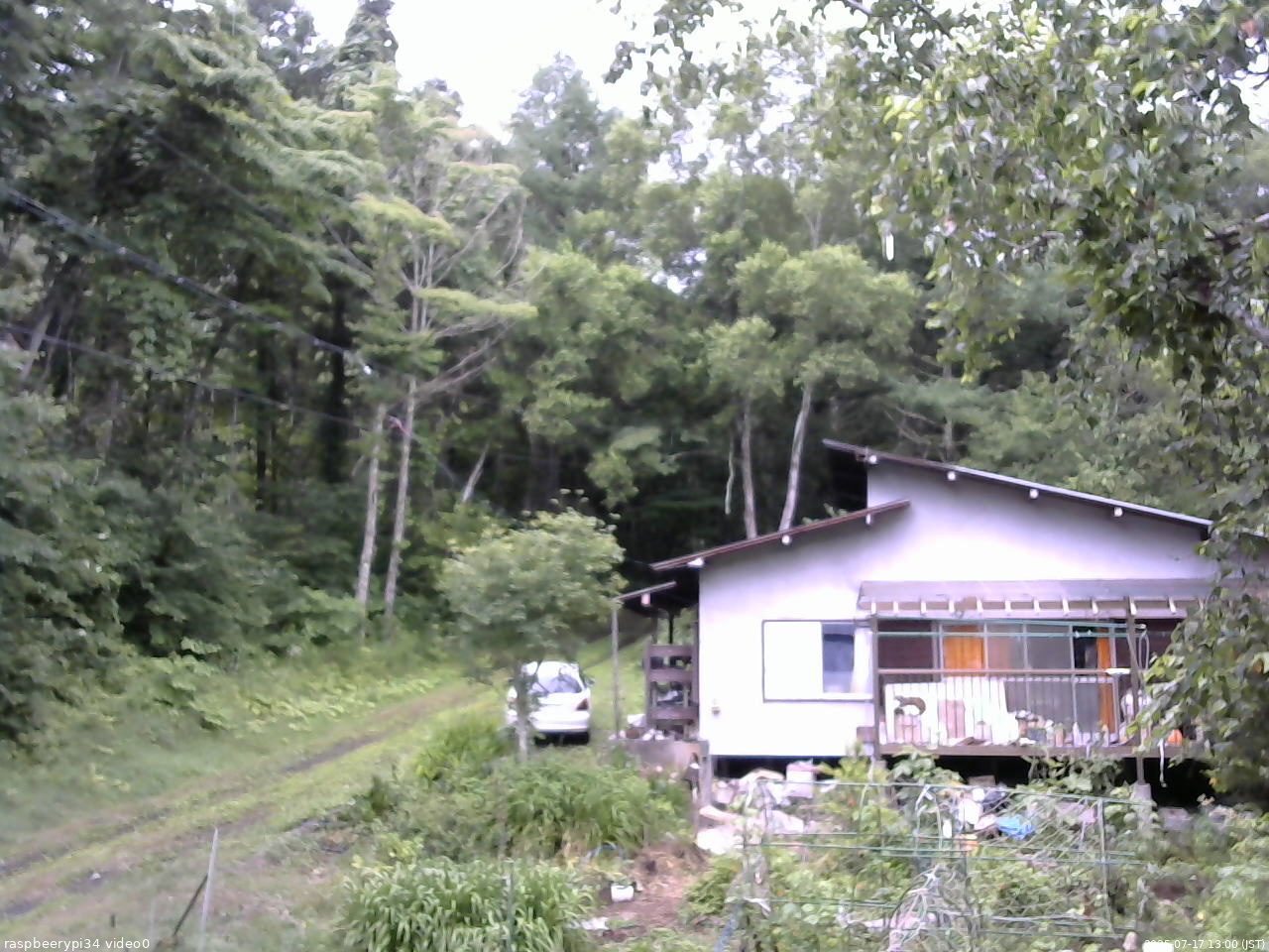 長野県菅平高原 ゆたか山荘 西側(坂上) 2025/07/17 13:00