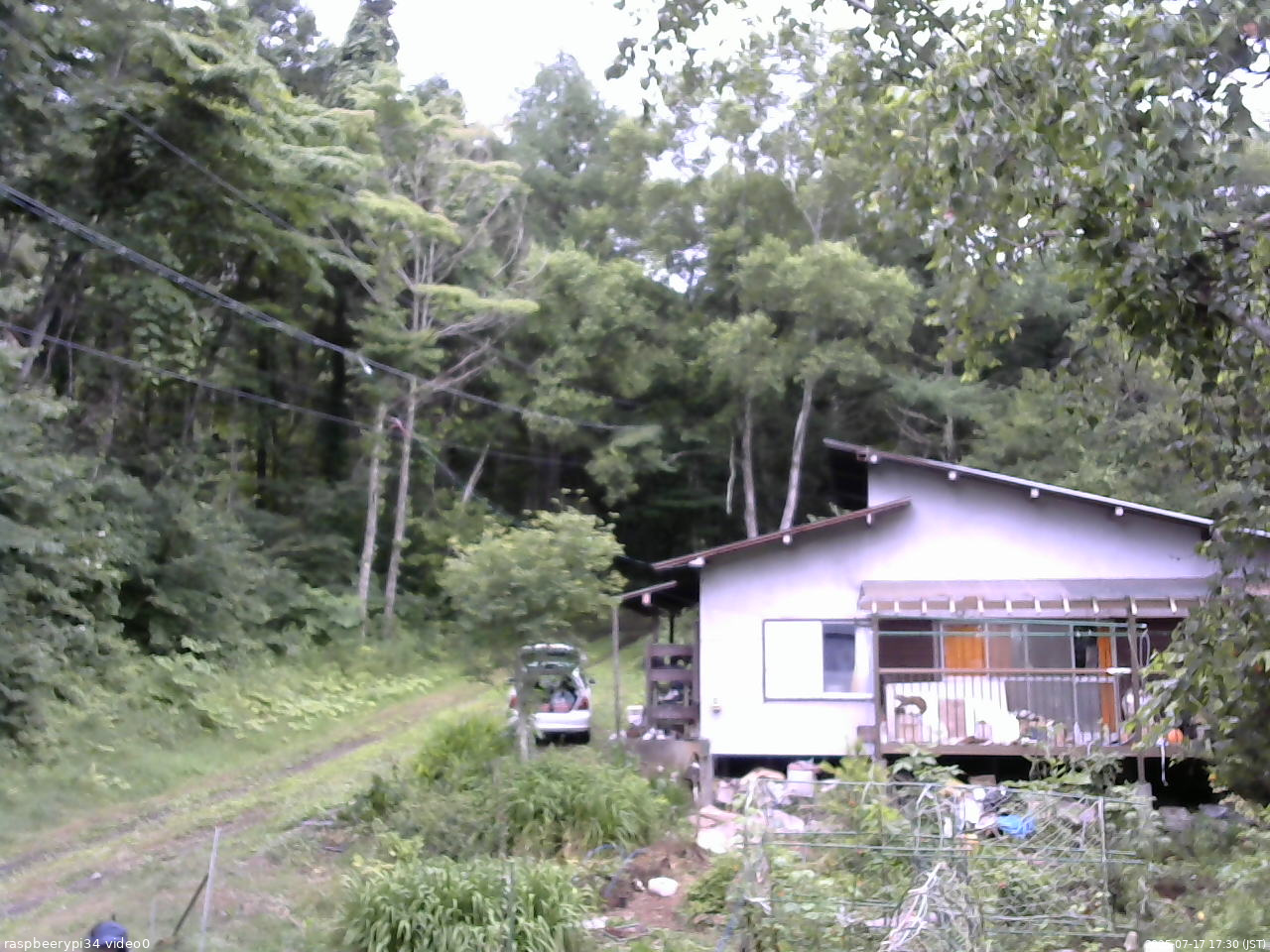 長野県菅平高原 ゆたか山荘 西側(坂上) 2025/07/17 17:30