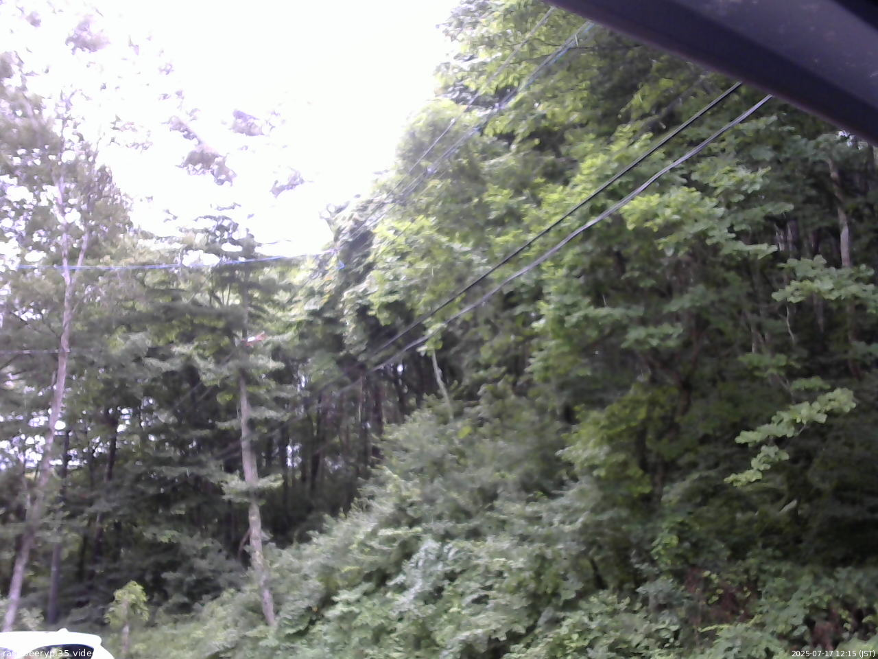 長野県菅平高原 ゆたか山荘 東側上空 2025/07/17 12:15