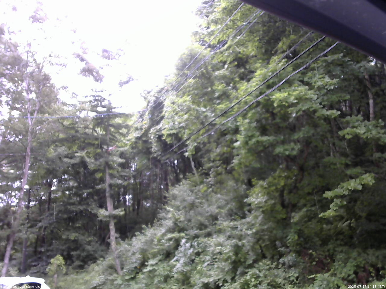 長野県菅平高原 ゆたか山荘 東側上空 2025/07/17 14:15