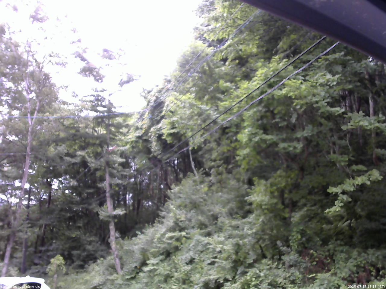 長野県菅平高原 ゆたか山荘 東側上空 2025/07/17 15:15