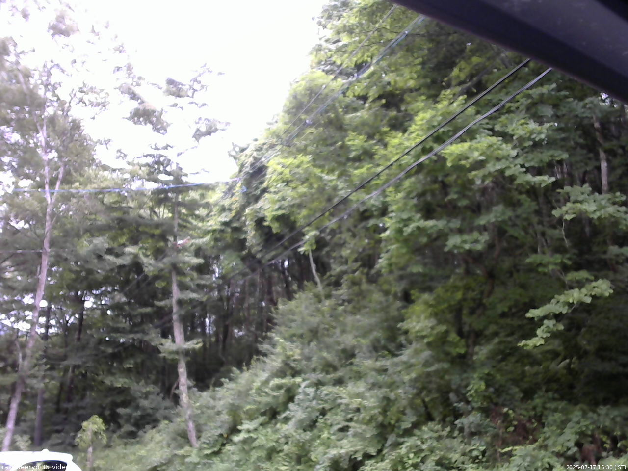 長野県菅平高原 ゆたか山荘 東側上空 2025/07/17 15:30