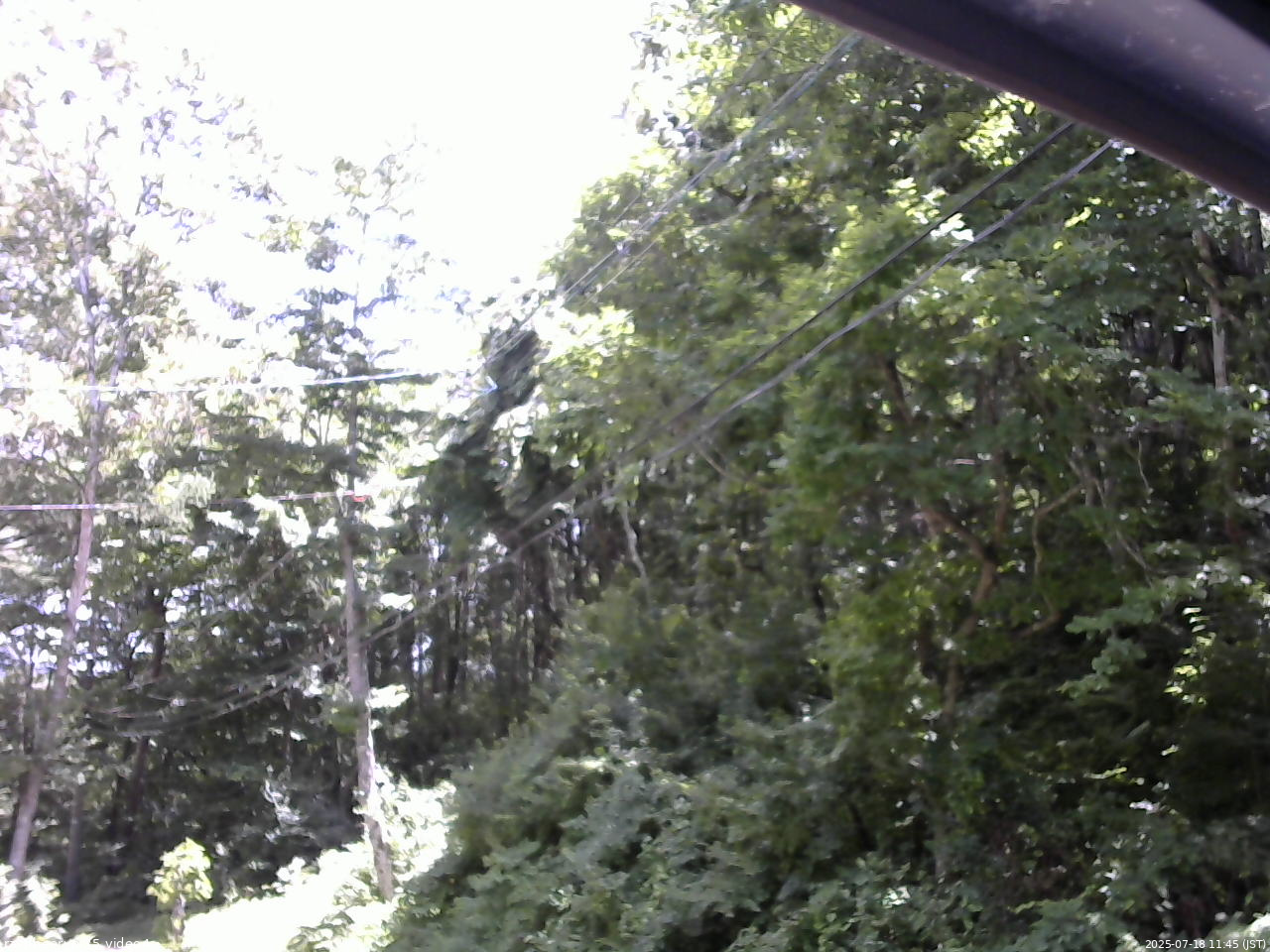 長野県菅平高原 ゆたか山荘 東側上空 2025/07/18 11:45