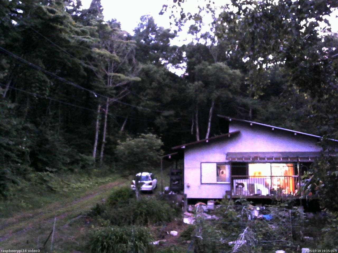 長野県菅平高原 ゆたか山荘 西側(坂上) 2025/07/19 19:15