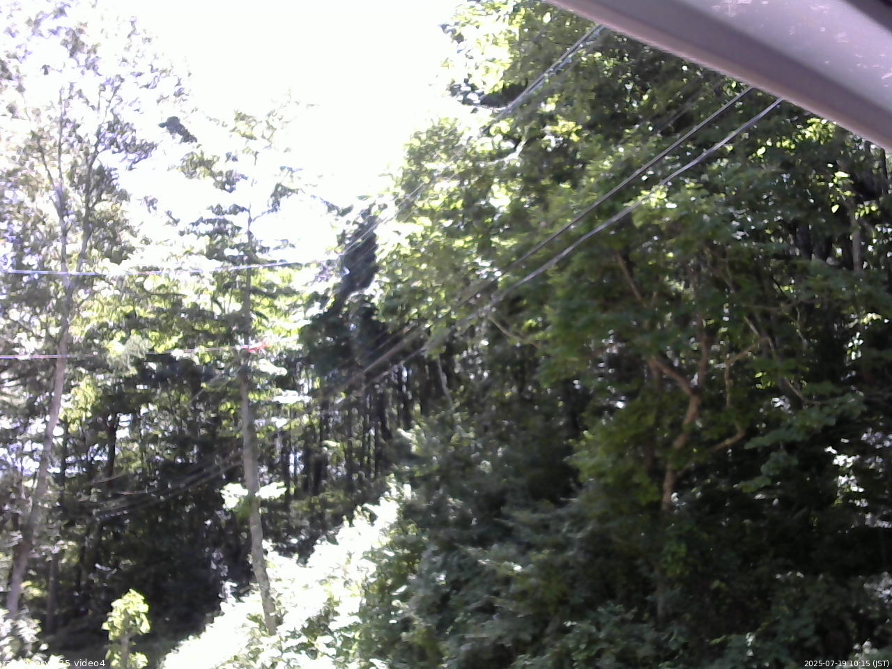 長野県菅平高原 ゆたか山荘 東側上空 2025/07/19 10:15