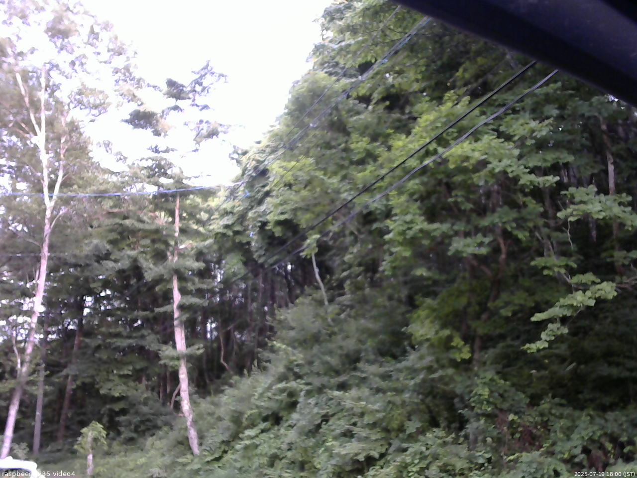 長野県菅平高原 ゆたか山荘 東側上空 2025/07/19 18:00