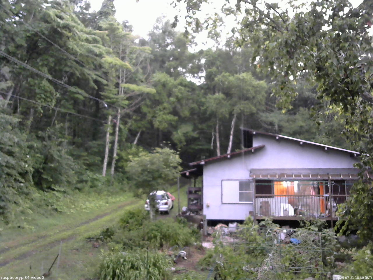 長野県菅平高原 ゆたか山荘 西側(坂上) 2025/07/21 18:30