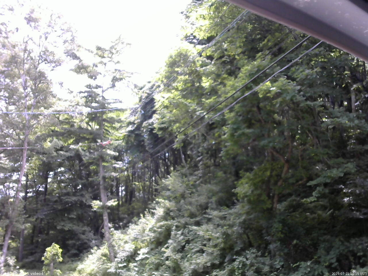 長野県菅平高原 ゆたか山荘 東側上空 2025/07/21 10:15