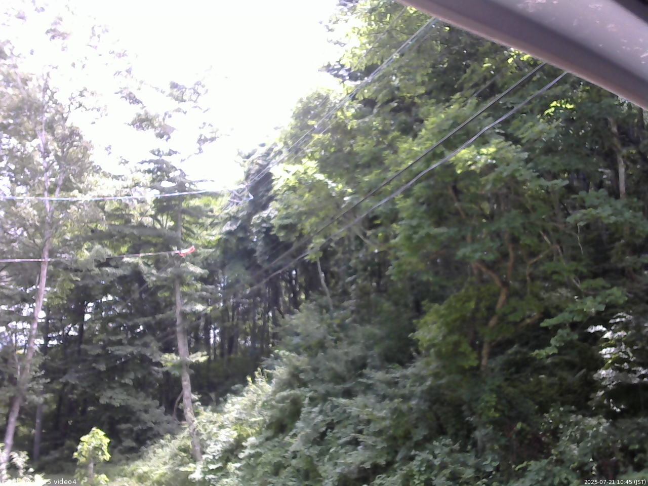長野県菅平高原 ゆたか山荘 東側上空 2025/07/21 10:45