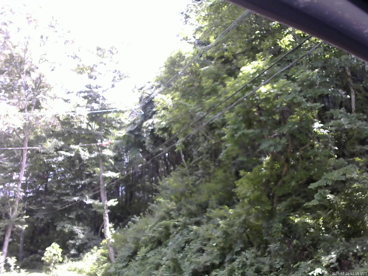 長野県菅平高原 ゆたか山荘 東側上空 2025/07/21 12:15