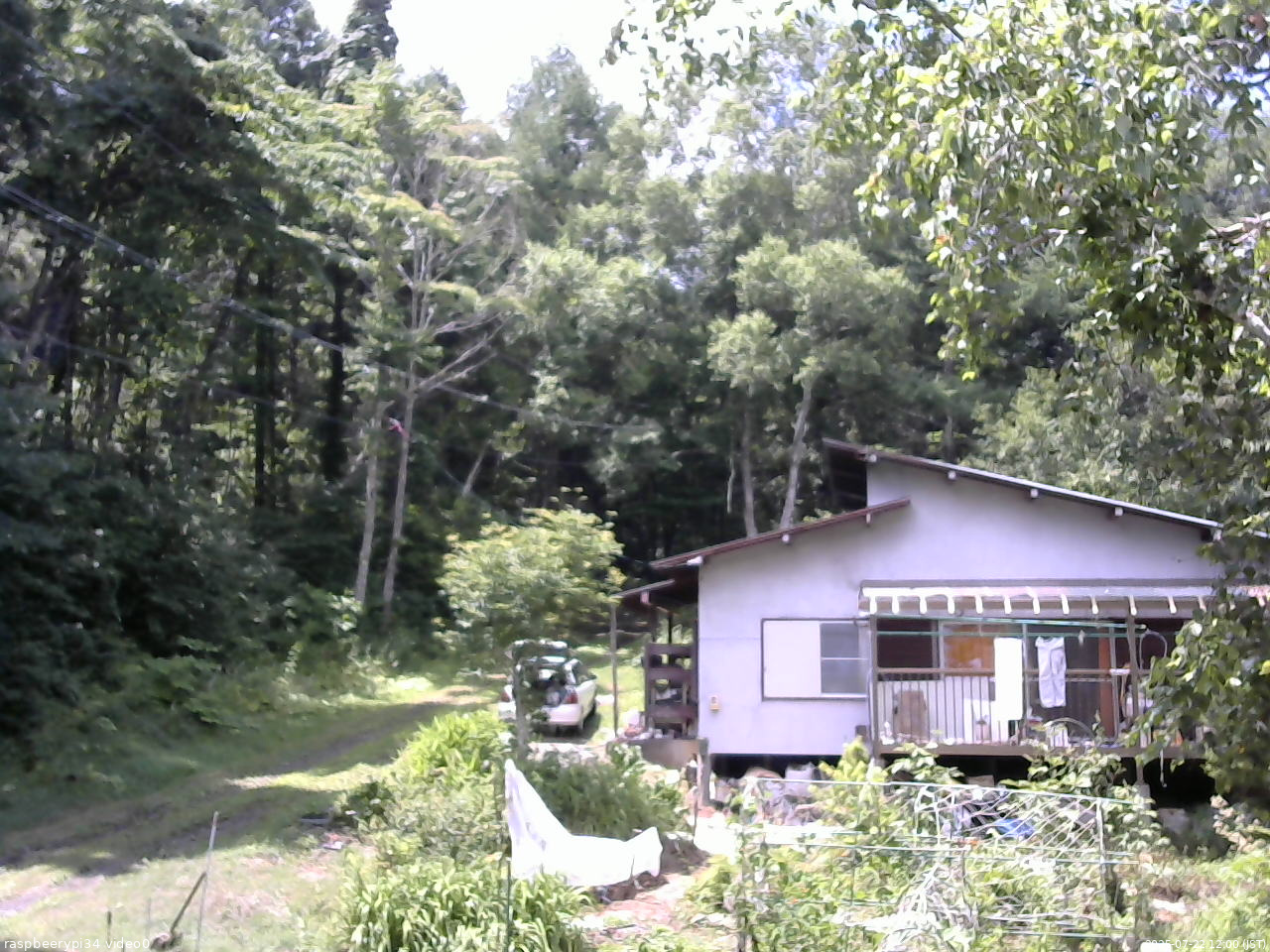 長野県菅平高原 ゆたか山荘 西側(坂上) 2025/07/22 12:00