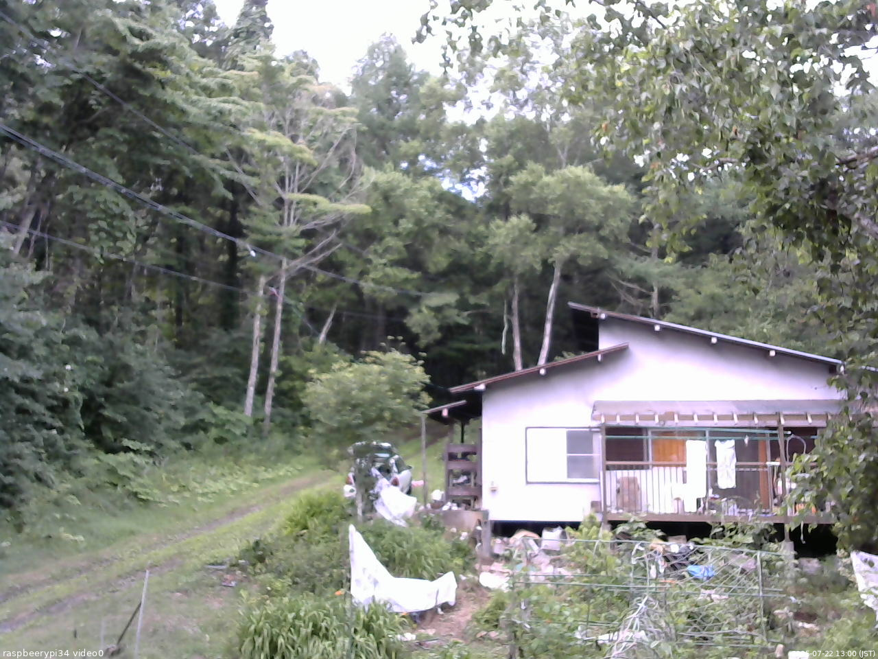 長野県菅平高原 ゆたか山荘 西側(坂上) 2025/07/22 13:00