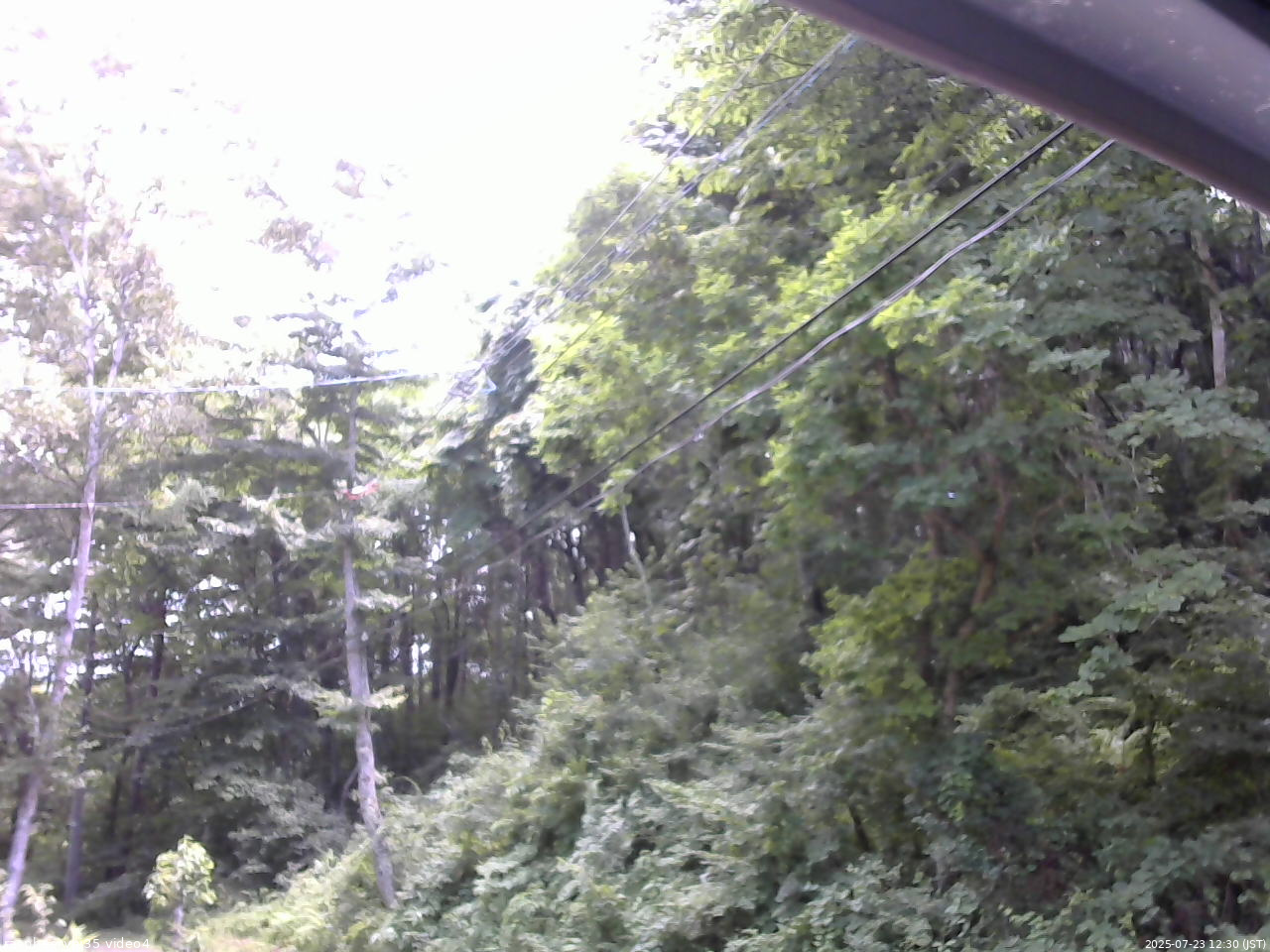 長野県菅平高原 ゆたか山荘 東側上空 2025/07/23 12:30