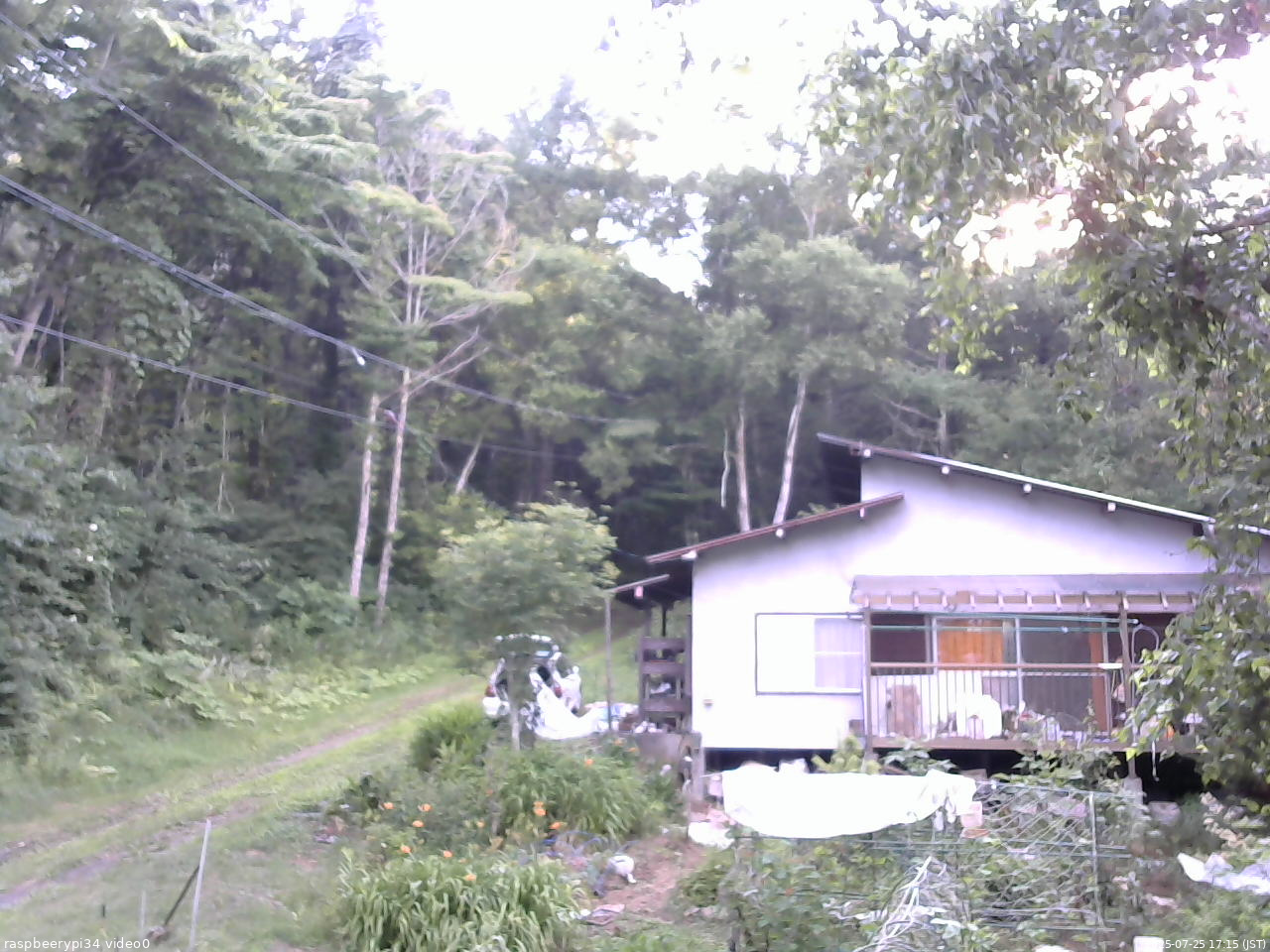 長野県菅平高原 ゆたか山荘 西側(坂上) 2025/07/25 17:15