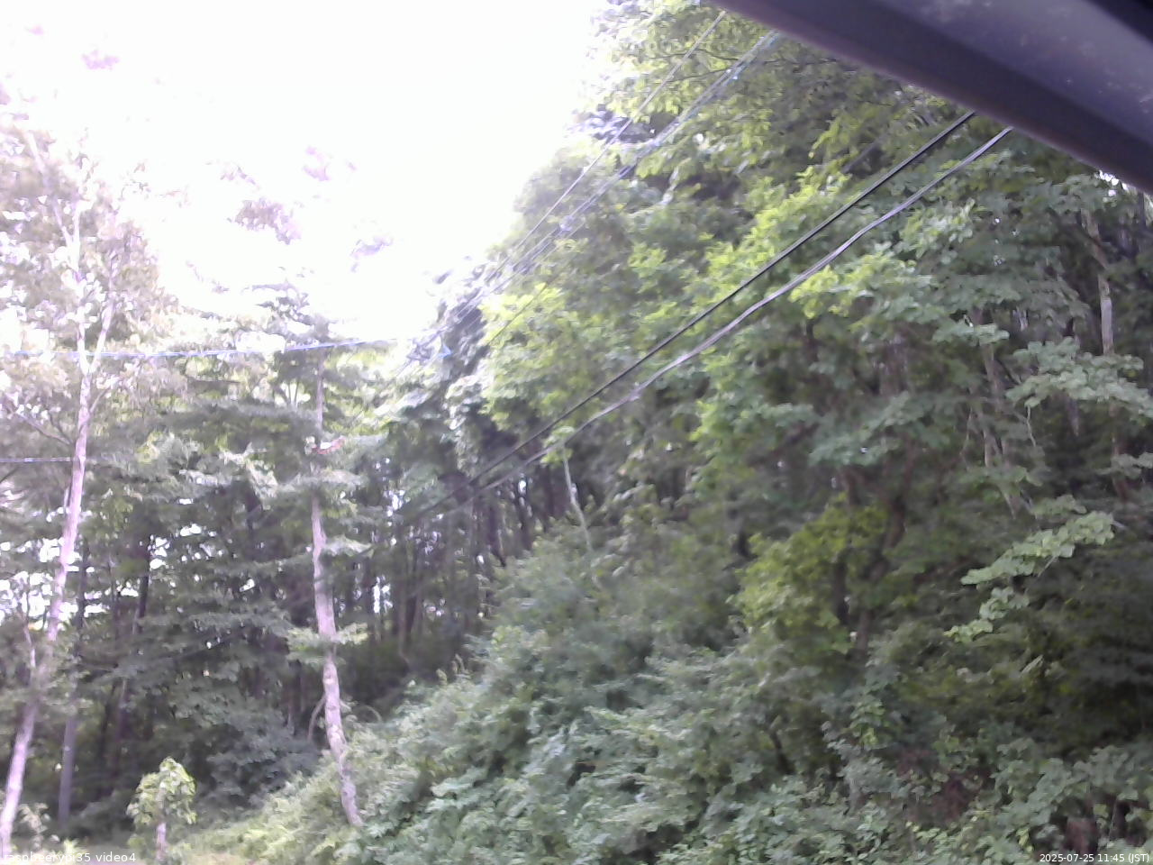 長野県菅平高原 ゆたか山荘 東側上空 2025/07/25 11:45