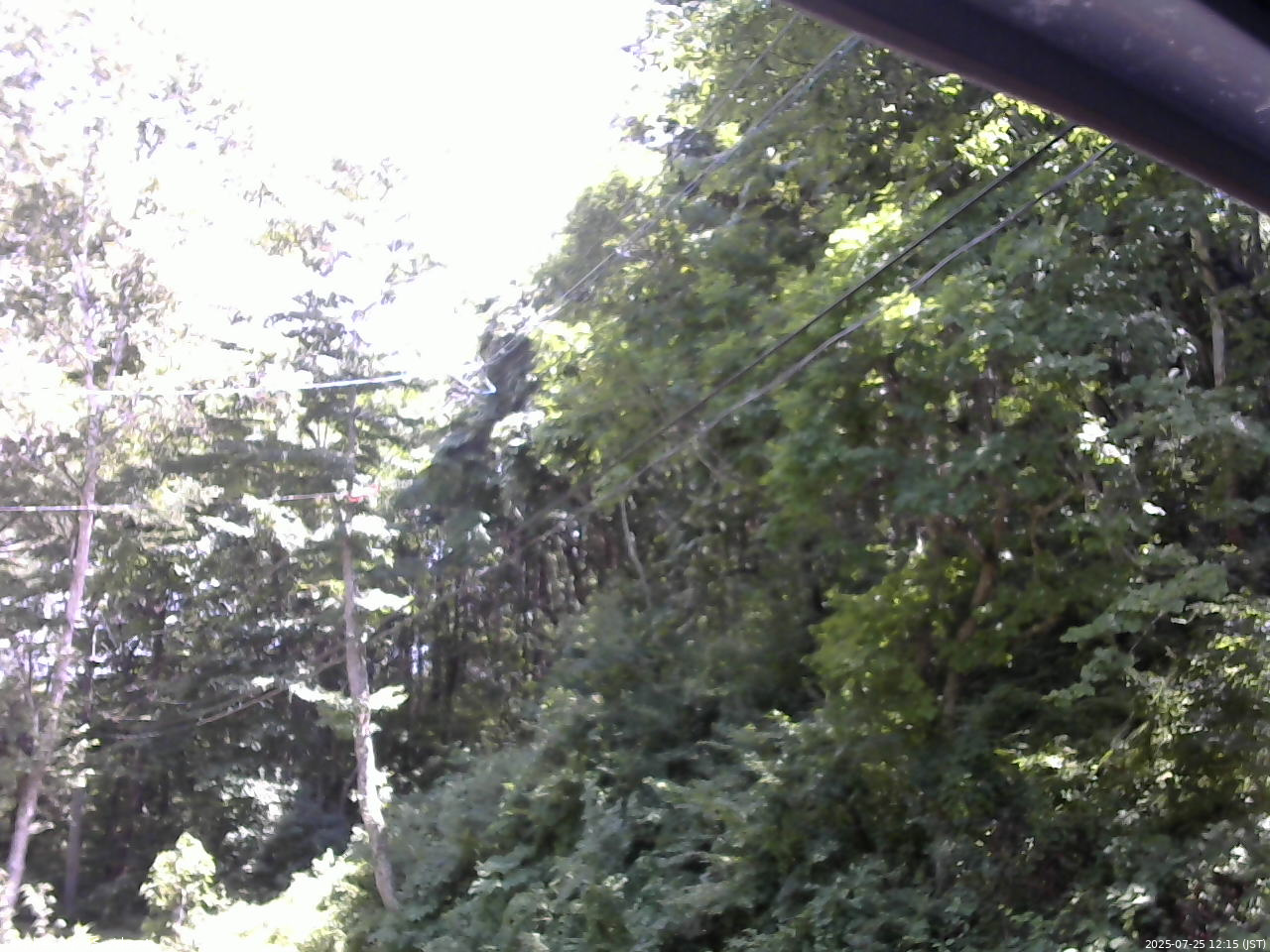 長野県菅平高原 ゆたか山荘 東側上空 2025/07/25 12:15
