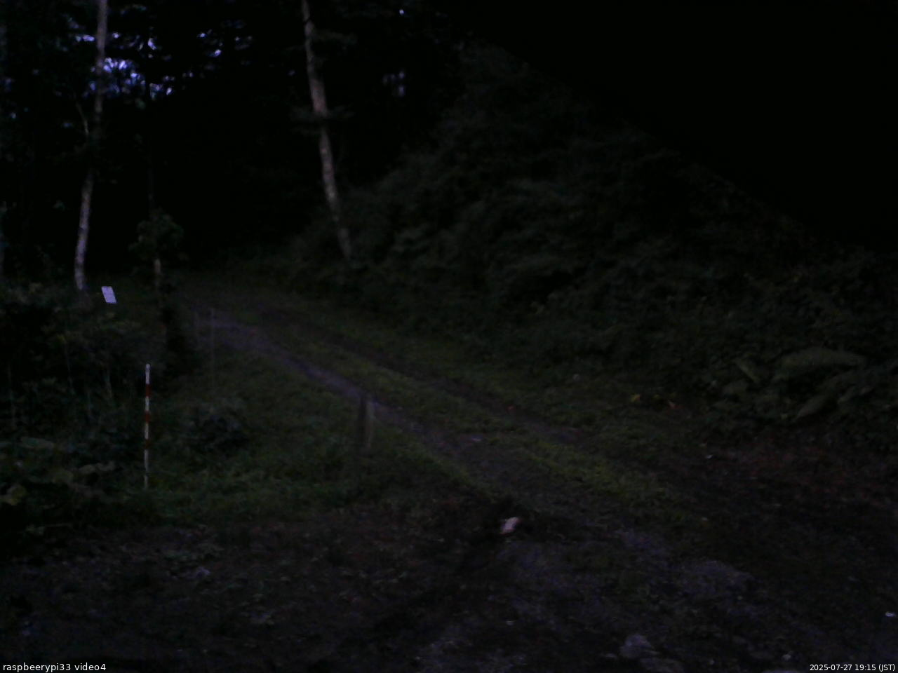 長野県菅平高原 ゆたか山荘 東側(坂下) 2025/07/27 19:15