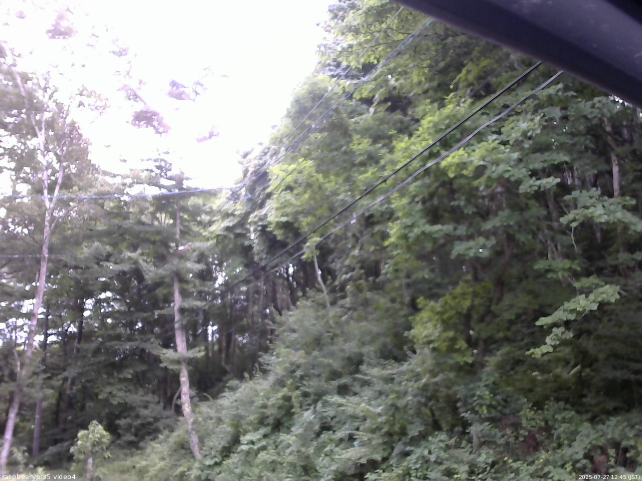 長野県菅平高原 ゆたか山荘 東側上空 2025/07/27 12:45
