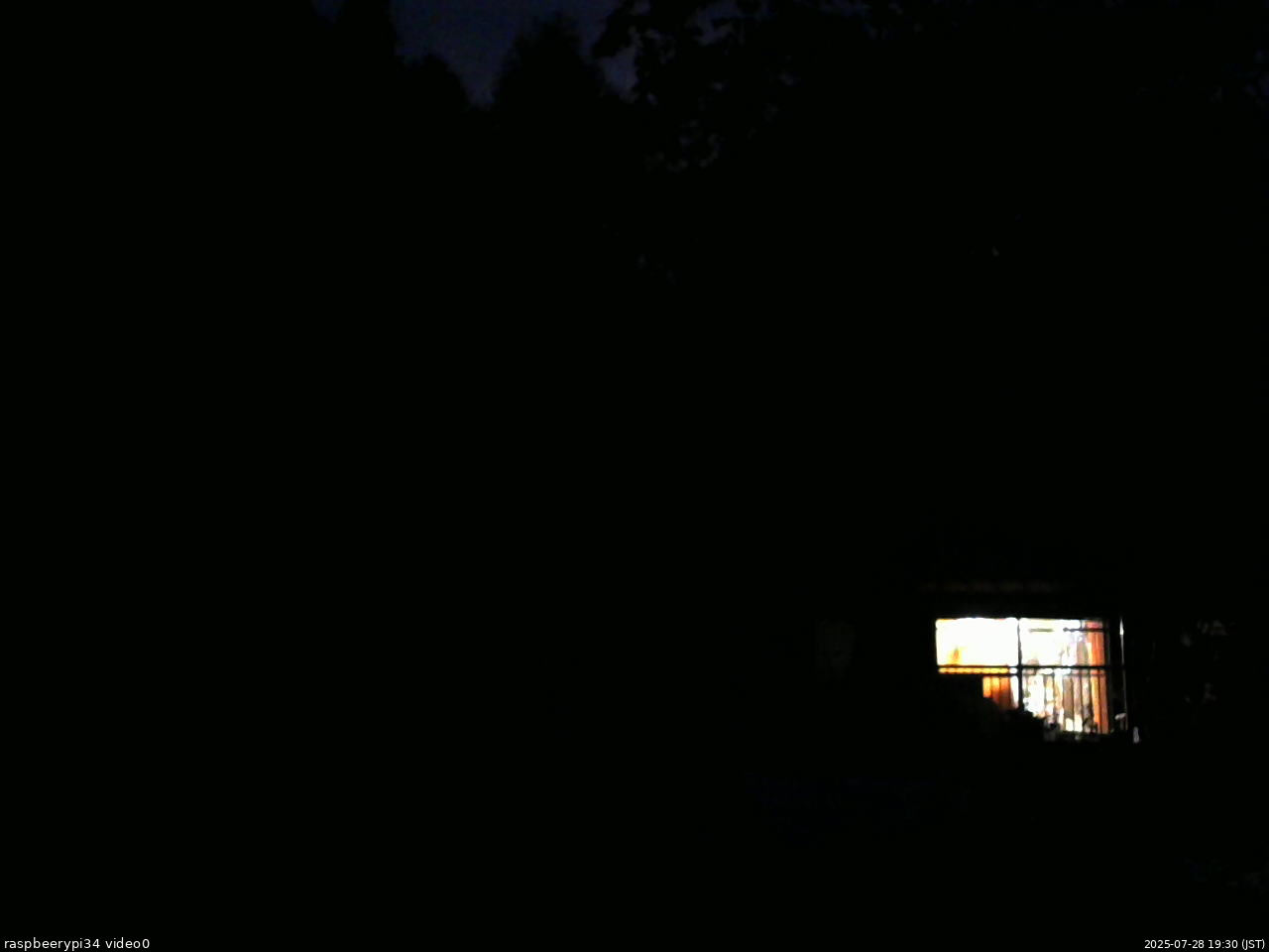 長野県菅平高原 ゆたか山荘 西側(坂上) 2025/07/28 19:30