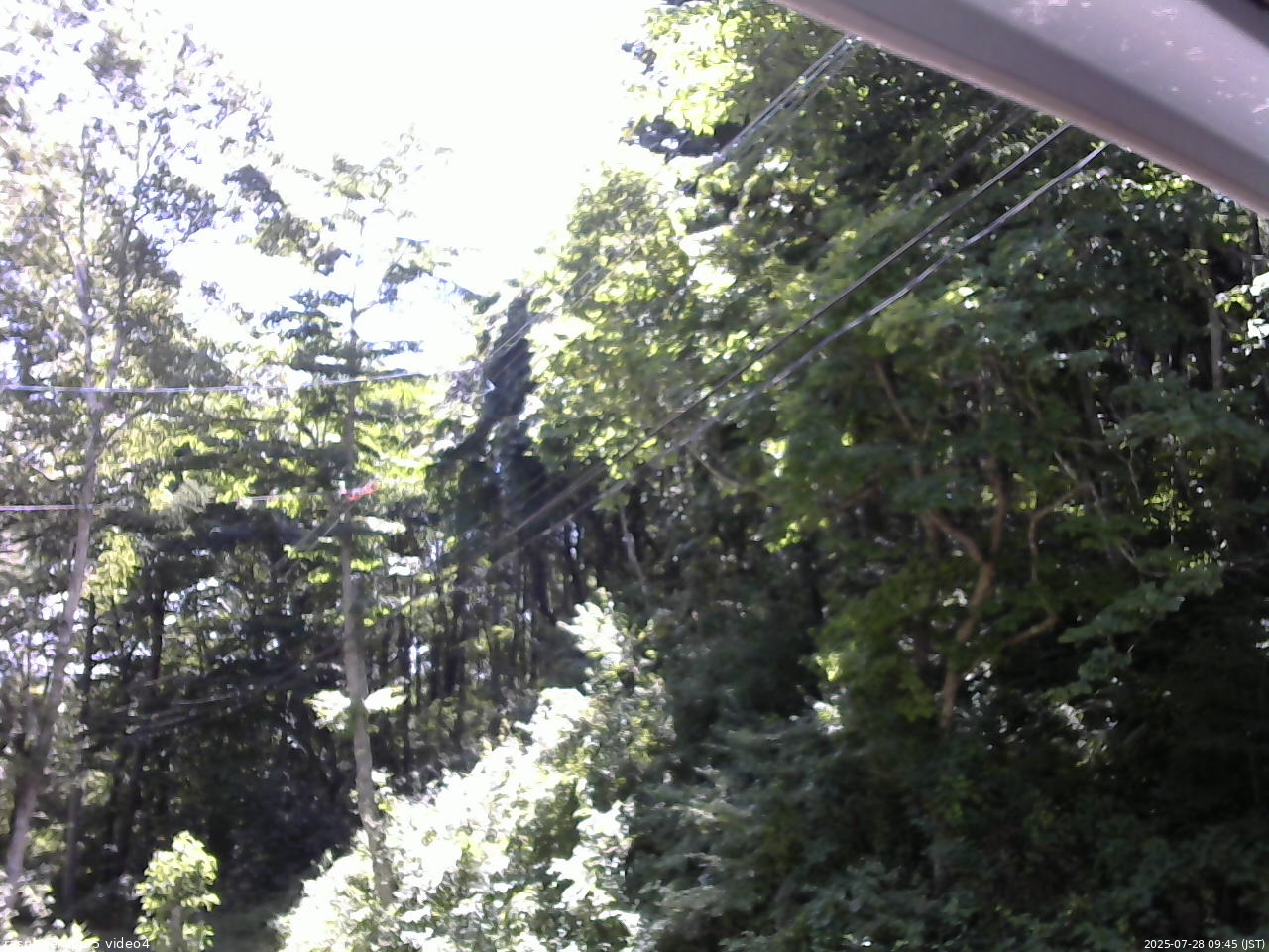長野県菅平高原 ゆたか山荘 東側上空 2025/07/28 09:45