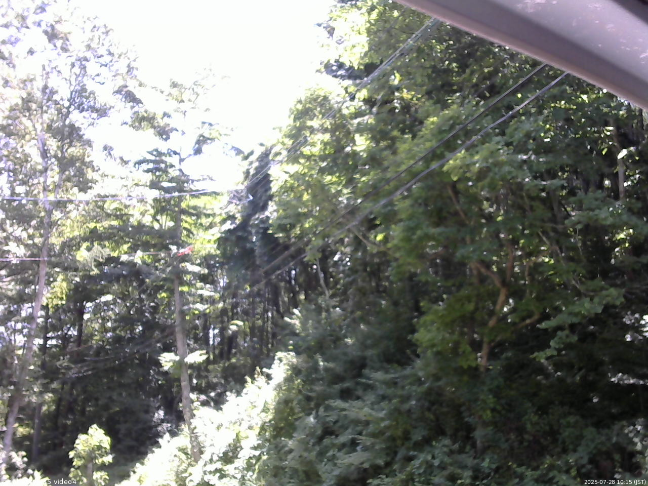 長野県菅平高原 ゆたか山荘 東側上空 2025/07/28 10:15