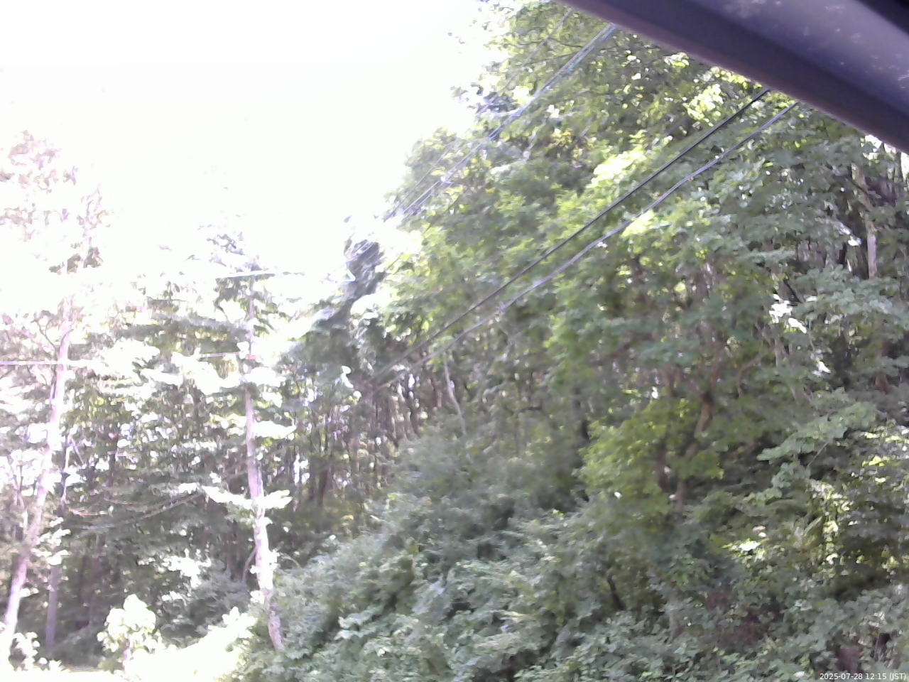 長野県菅平高原 ゆたか山荘 東側上空 2025/07/28 12:15