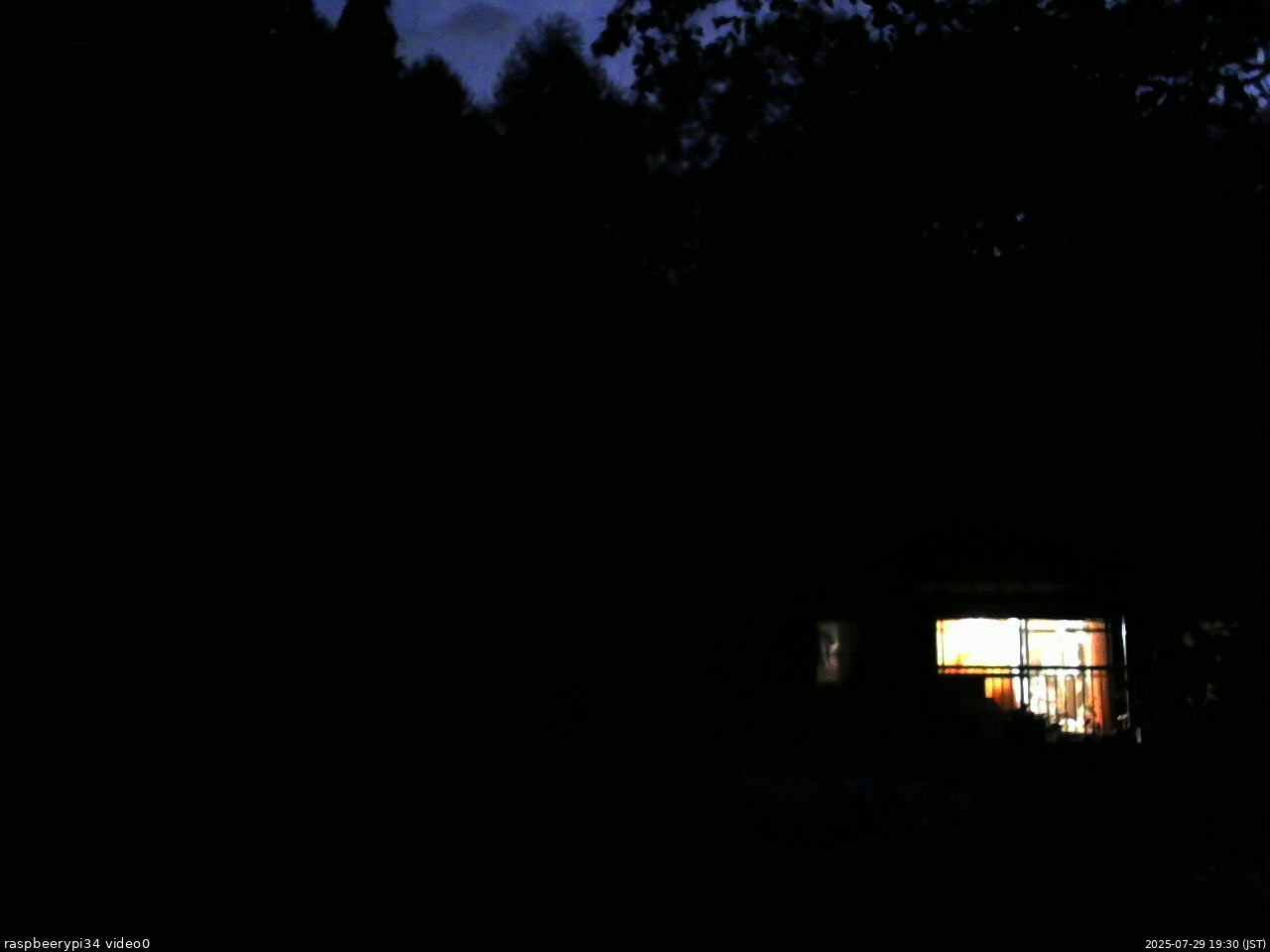 長野県菅平高原 ゆたか山荘 西側(坂上) 2025/07/29 19:30