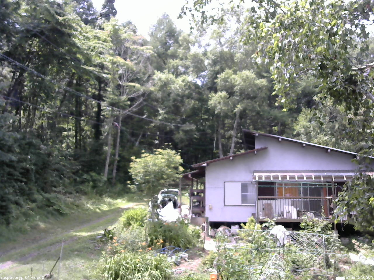 長野県菅平高原 ゆたか山荘 西側(坂上) 2025/07/30 12:15