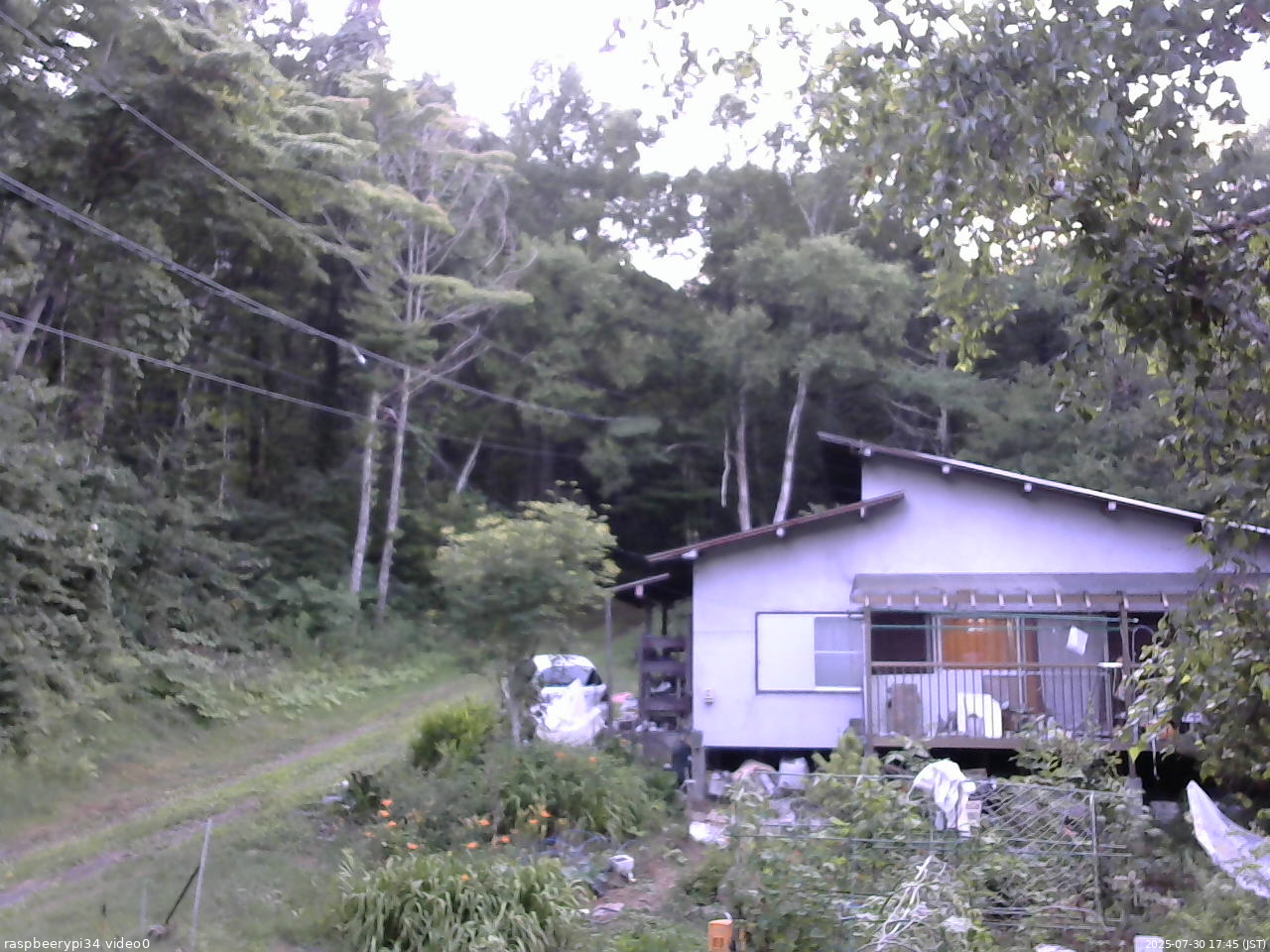 長野県菅平高原 ゆたか山荘 西側(坂上) 2025/07/30 17:45