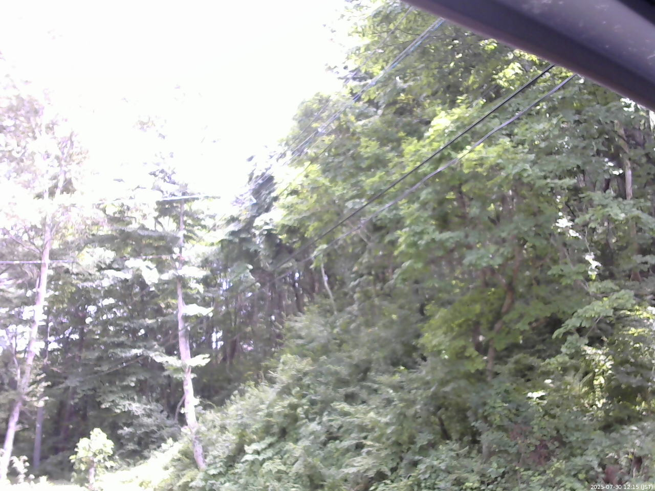 長野県菅平高原 ゆたか山荘 東側上空 2025/07/30 12:15