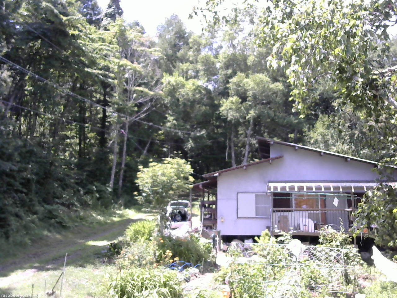 長野県菅平高原 ゆたか山荘 西側(坂上) 2025/07/31 12:00