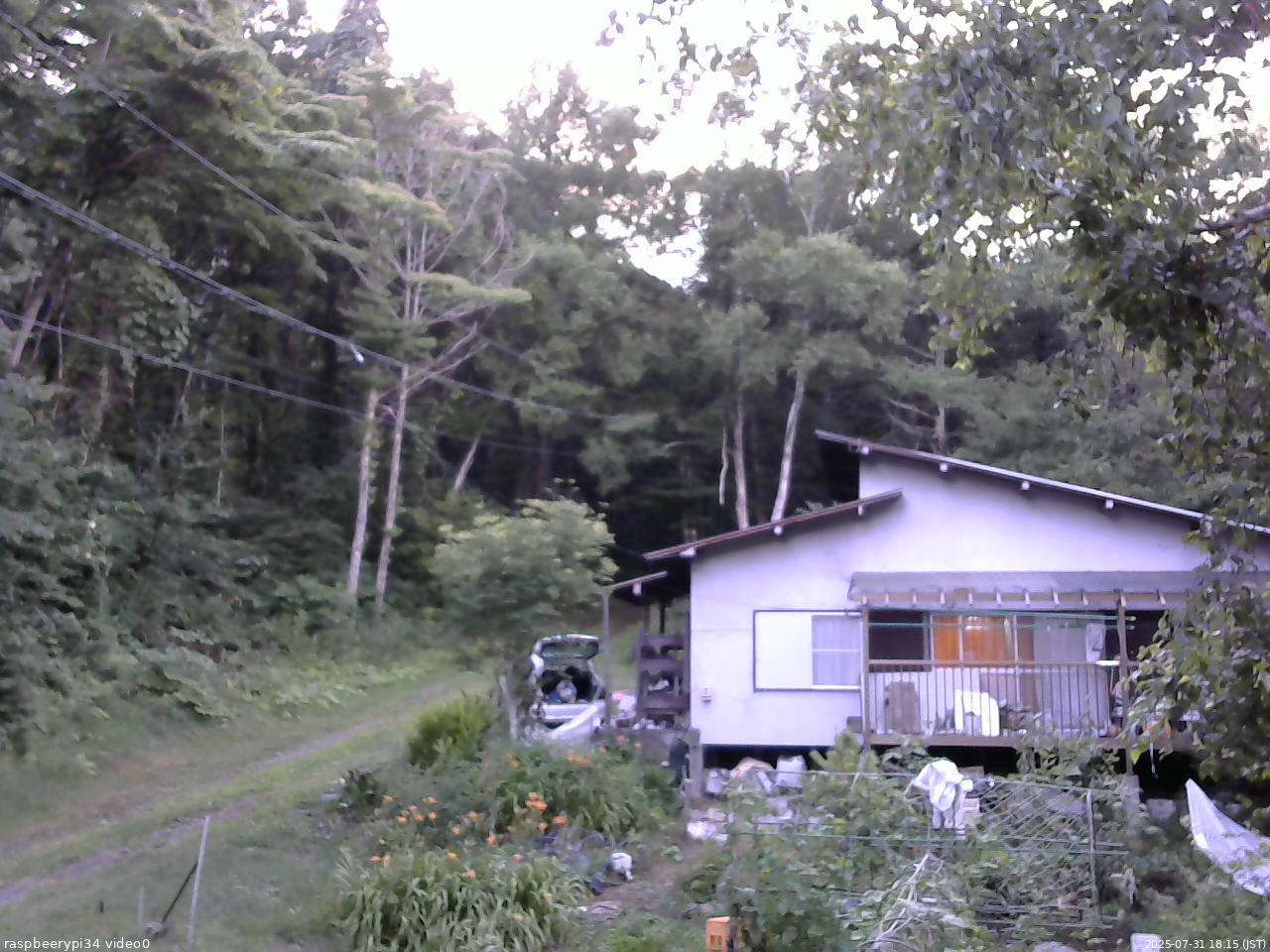 長野県菅平高原 ゆたか山荘 西側(坂上) 2025/07/31 18:15