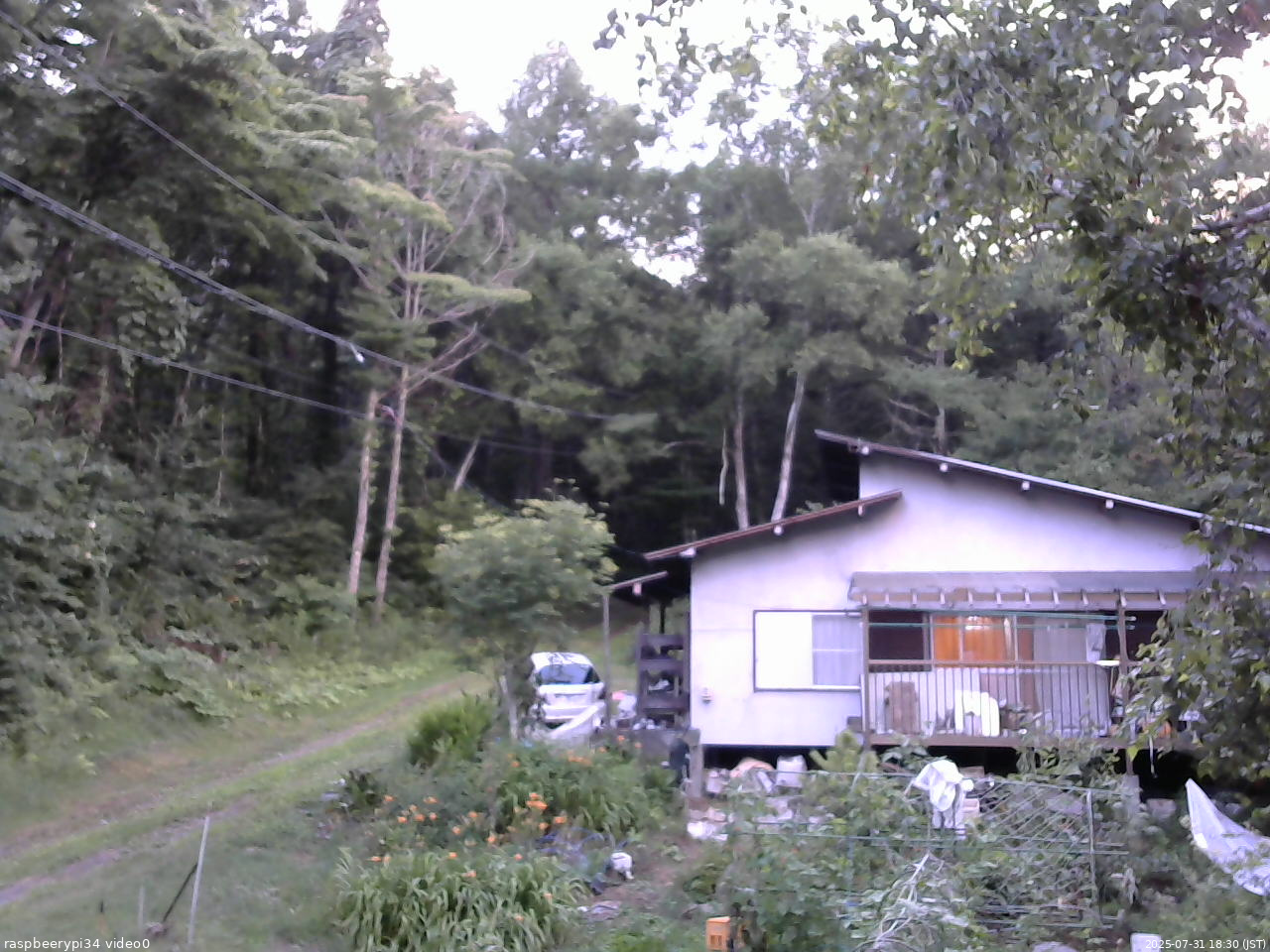 長野県菅平高原 ゆたか山荘 西側(坂上) 2025/07/31 18:30